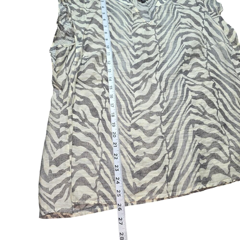 ⭐️Cabi Savannah Grayish Cream Zebra Animal Print Ruffled Blouse Sz L - Picture 8 of 9